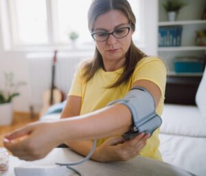 woman-checking-her-blood-pressure (2)